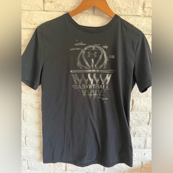 Under Armour Other - Youth XL under armour t-shirt